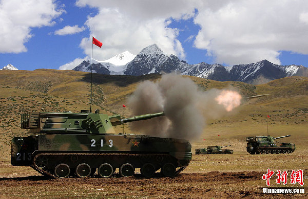 解放軍首次在高海拔高寒地區組織陸空聯合演習