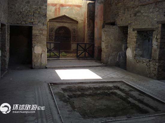 聲名遐邇！探秘曾一夜消失的千年古城（組圖）