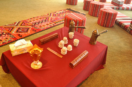 看看迪拜空姐是如何煉成的