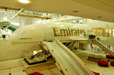 看看迪拜空姐是如何煉成的