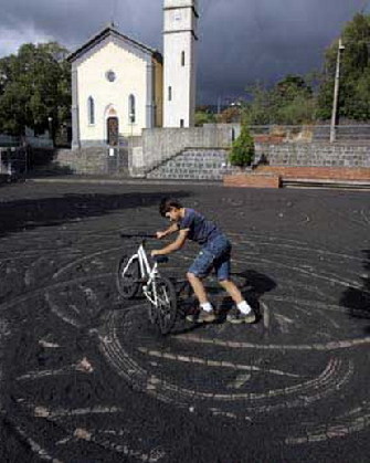 火山噴發(fā)時(shí)20個(gè)震撼景觀