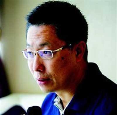 李陽再次家暴！妻子曝光照片