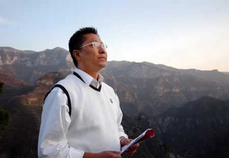 李陽再次家暴！妻子曝光照片