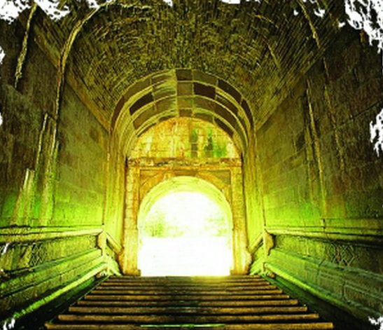 古墓長明燈千年不熄之謎!