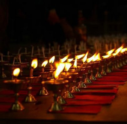 古墓長明燈千年不熄之謎！