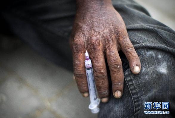 世界艾滋病日:關(guān)“艾”,從擁抱開始