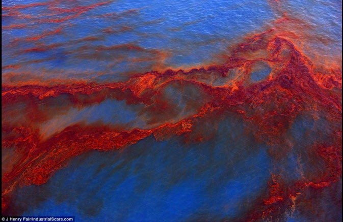 這是地球傷痕 不是玩藝術