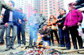 年底討薪 讓回家的路變得遙遠