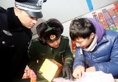 煙花迎新年 安全大如天