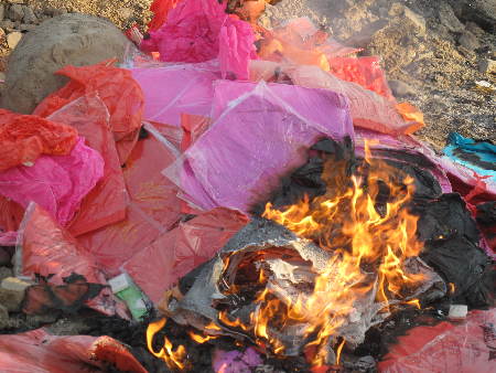 元宵節(jié)期間鄭州消防夜查“孔明燈”惹火