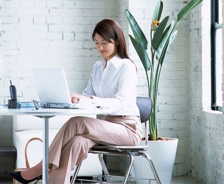 各國(guó)白領(lǐng)生存之路：擠地鐵中國(guó)并非最恐怖的