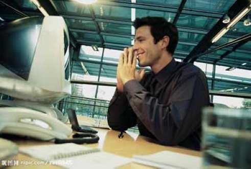 各國(guó)白領(lǐng)生存之路：擠地鐵中國(guó)并非最恐怖的