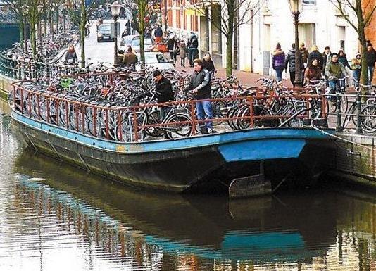 各國白領生存之路：擠地鐵中國并非最恐怖的