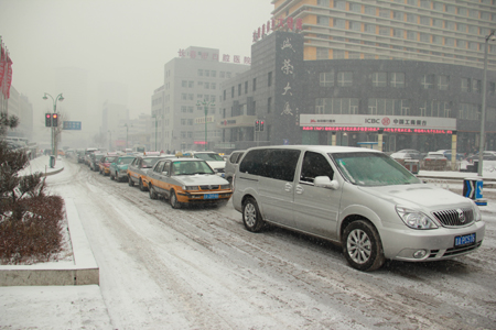 長(zhǎng)春迎來(lái)2012年第一場(chǎng)大雪