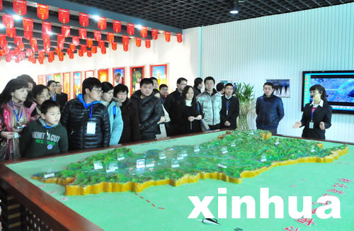 金龍魚武漢工廠舉辦媒體開(kāi)放日活動(dòng)