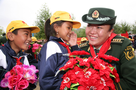 拉薩市連續六年榮獲“全國雙擁模范城”