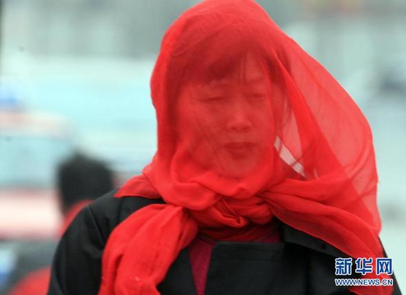 “雨雪風沙齊至”：最近天氣有點亂 出門請注意