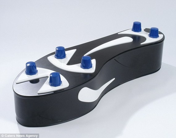 英棺材也瘋狂 稱讓死者最后旅途時尚一把