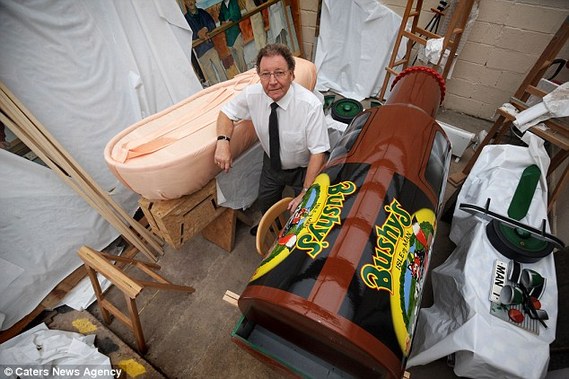 英棺材也瘋狂 稱讓死者最后旅途時(shí)尚一把