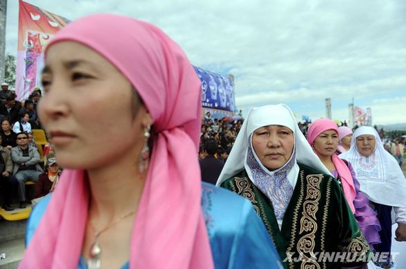 新疆阿勒泰第二屆民俗文化旅游節精彩紛呈