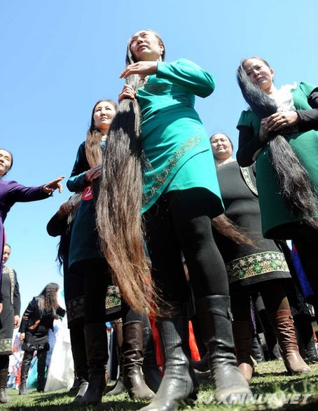 新疆阿勒泰第二屆民俗文化旅游節精彩紛呈