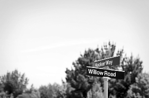 Facebook今日上市 扎克伯格身價達近300億美元(組圖)