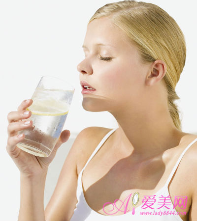 喝水并不是越多越好!剖析飲水的四大誤區