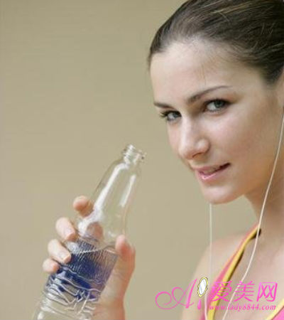 喝水并不是越多越好!剖析飲水的四大誤區