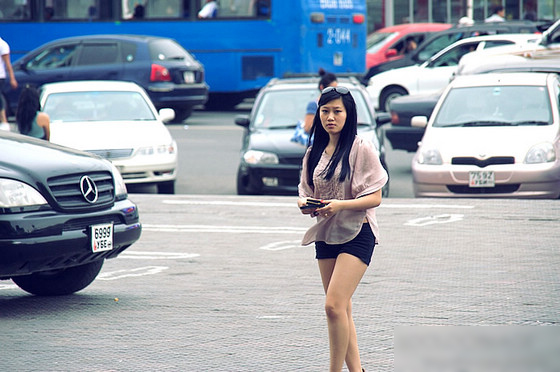 實拍蒙古國大街上出人意料的美女