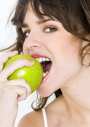 5大惡習讓胸部越來越小(組圖)