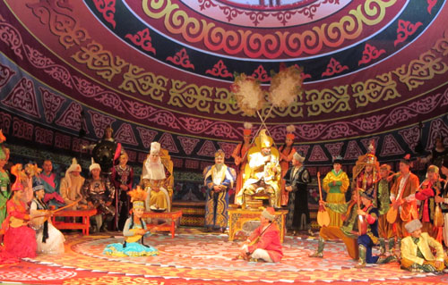 2012多彩伊犁基層文藝匯演在伊犁賓館拉開帷幕