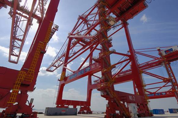 加快港航建設 打造舟山國際物流島