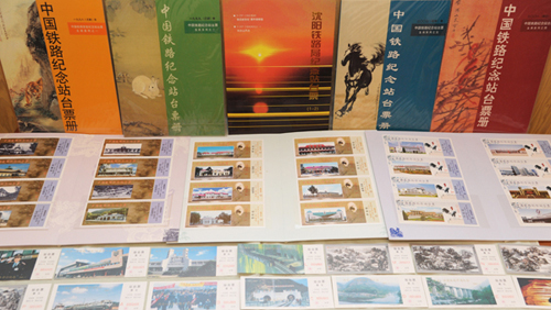 安康鐵路民警黃建軍業余好收藏