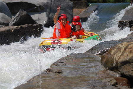 河南固始第二屆長江河漂流節(jié)開幕(圖)