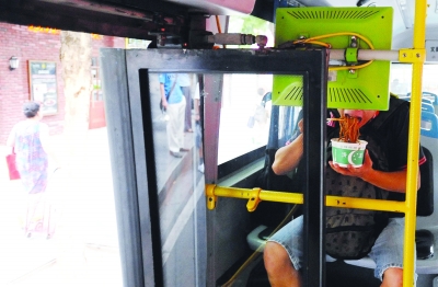 宣傳欠力度 武漢公交