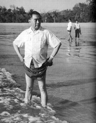 周恩來十大可愛瞬間 偉人也有萌態