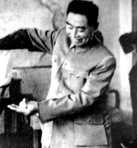 周恩來十大可愛瞬間 偉人也有萌態