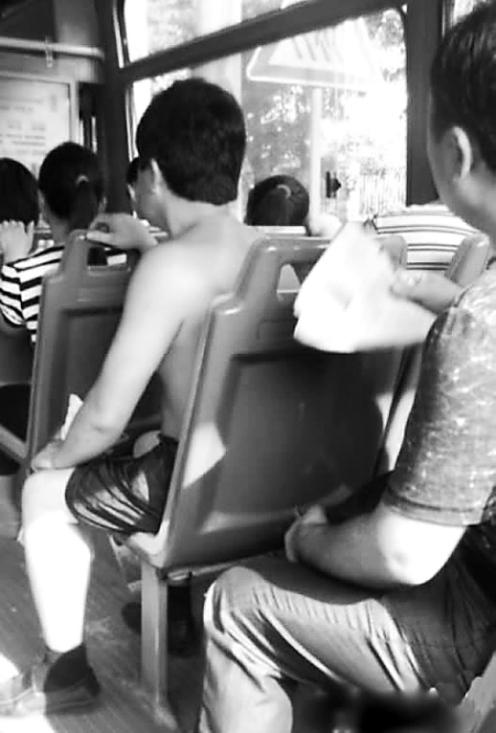 鄭州七成多網友支持淘汰普通公交夏日車廂如烤箱