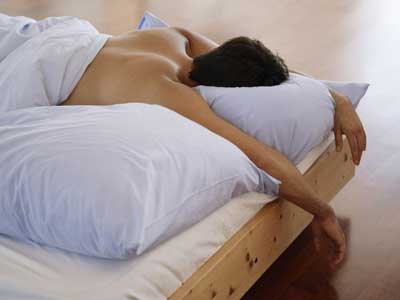 怎么睡覺會短命 睡一半容易崩潰