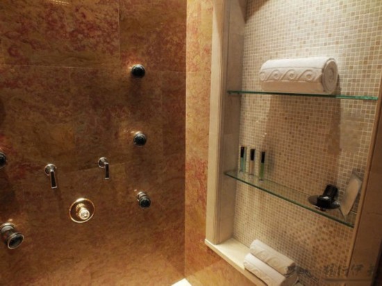 探秘迪拜一夜二十萬奢華客房內景 房間多的數不清