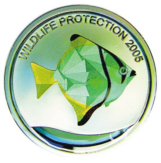 硬幣上的動物世界：蝙蝠鯧性情嬌羞