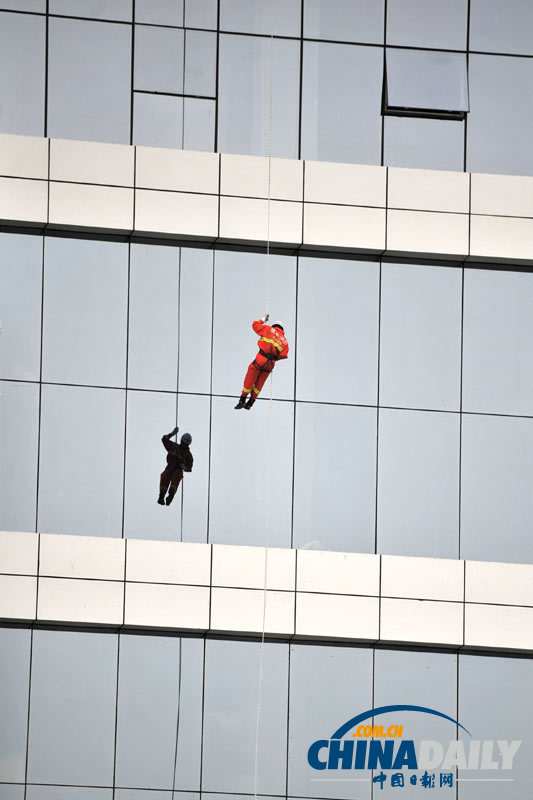 亞州最大單體建筑環球中心舉行滅火救援演習