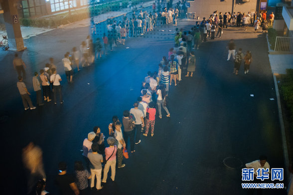 千余人排長龍 協和掛號再出新規