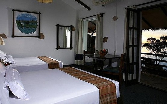 組圖:世界上十大最遙遠(yuǎn)賓館 潛水才能到達(dá)