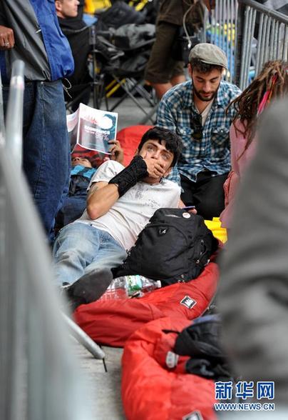 高清組圖：紐約蘋果迷排隊等待iPhone5