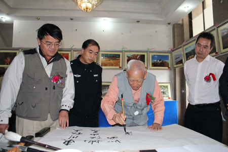 東川攝影月引中外攝影家關注