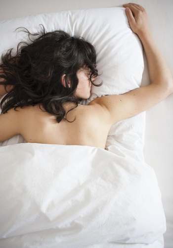 養(yǎng)生:22種睡眠方式會加速女人衰老