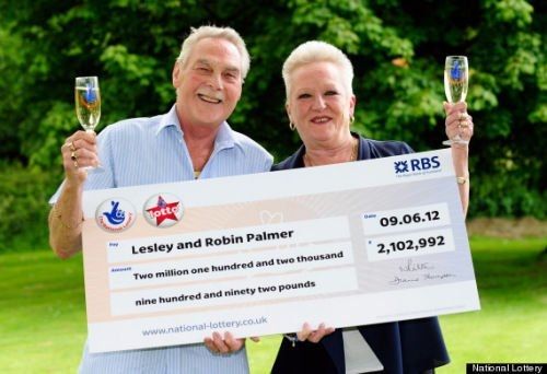 十大離奇中獎故事：男子逛成人店中8億