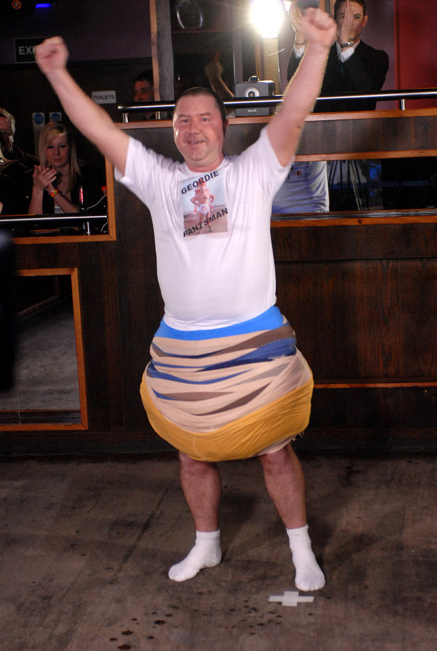 挑戰人類極限 盤點世界各地奇聞怪事