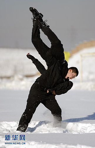 新疆特警“大比武”提升應急處突能力